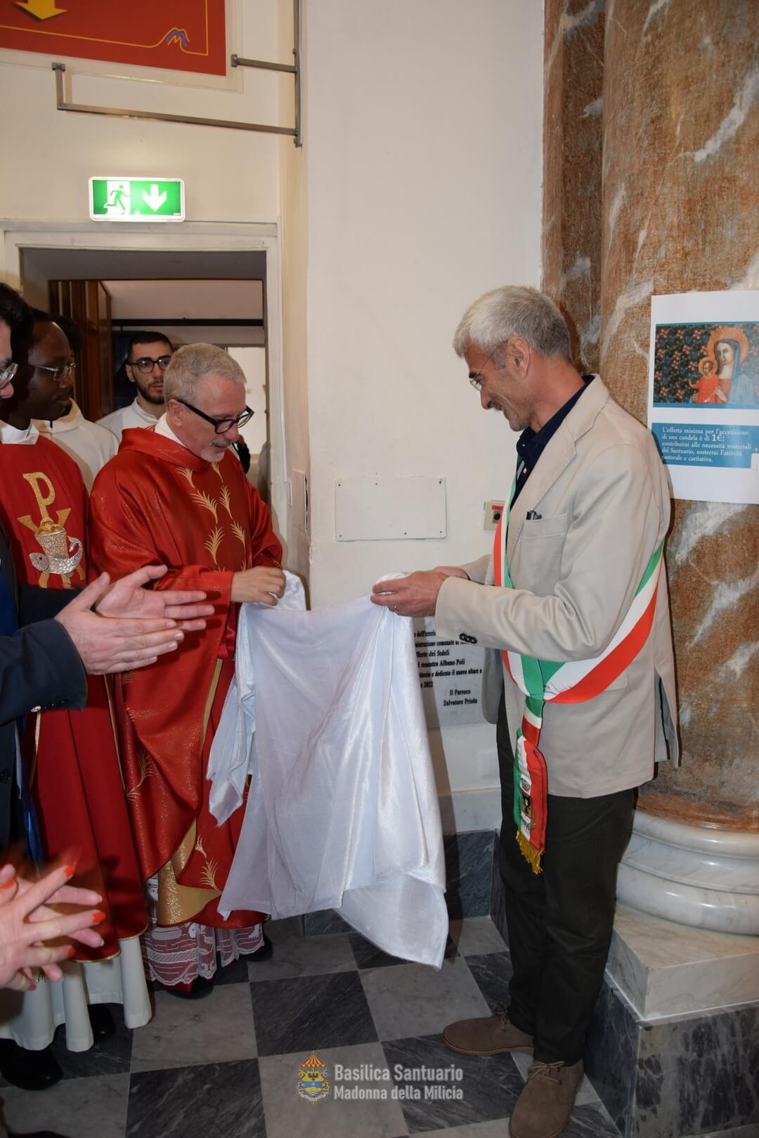 Lapide commemorativa del rifacimento del nuovo presbiterio