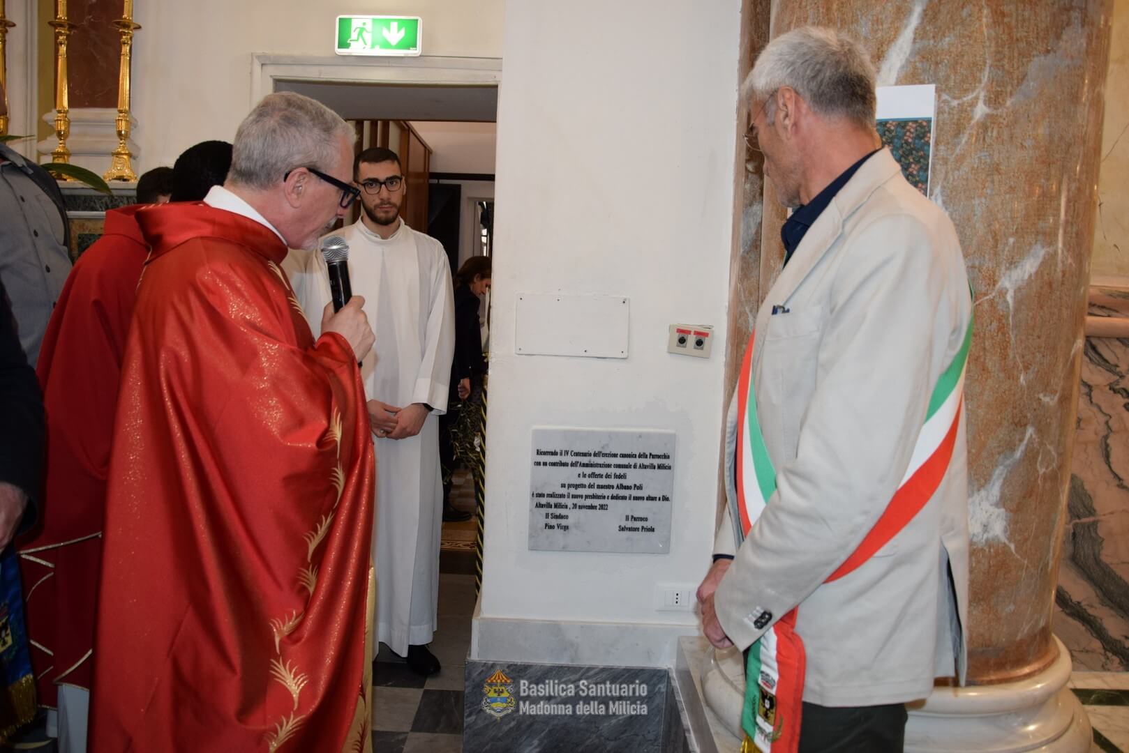 Lapide commemorativa del rifacimento del nuovo presbiterio